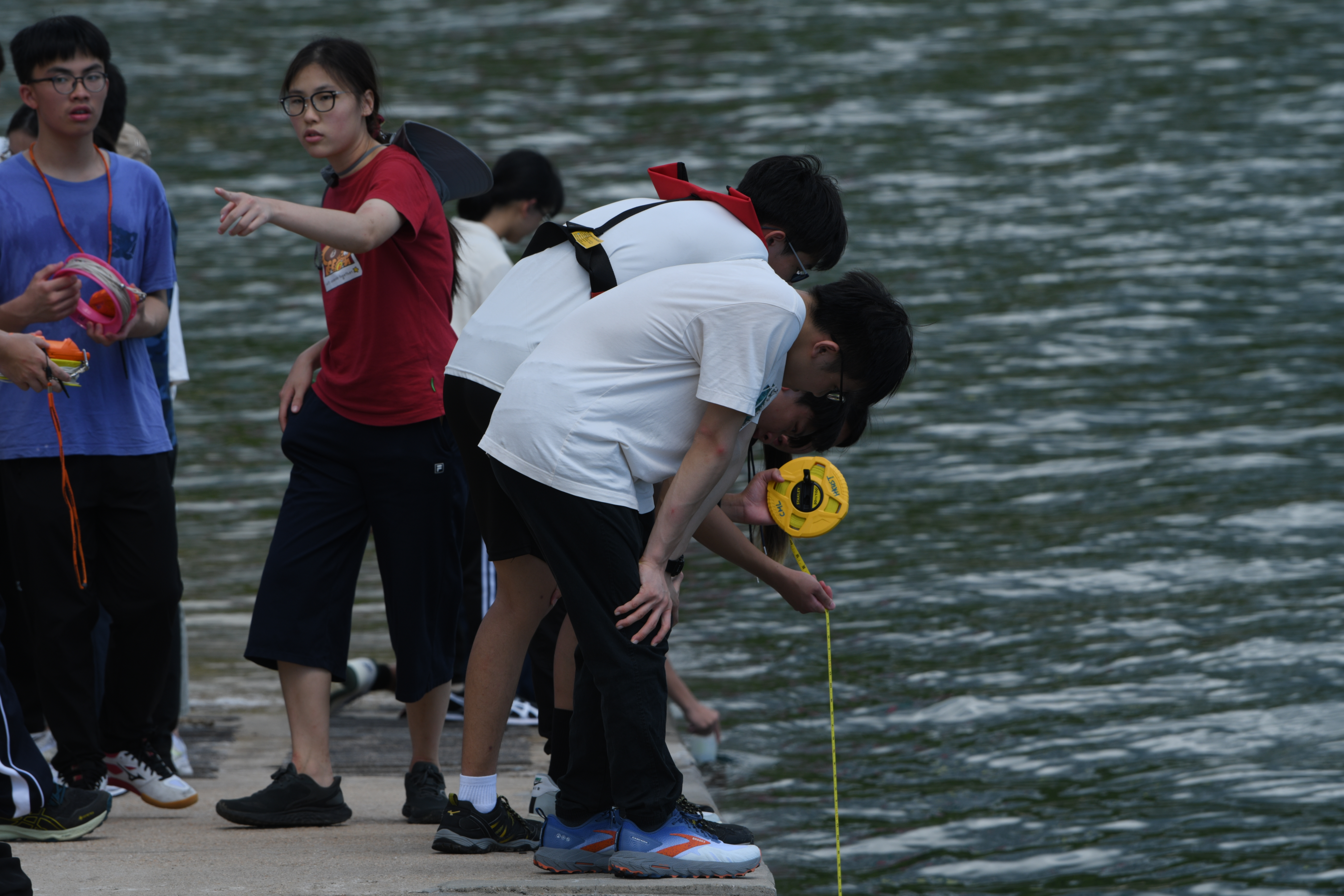 Water sampling & microplastic collection in  HKUST Boulder shore